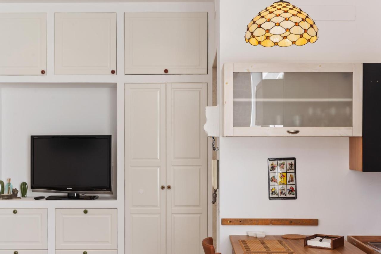 Madonella Apartment Con Terrazzo Bari Exteriör bild