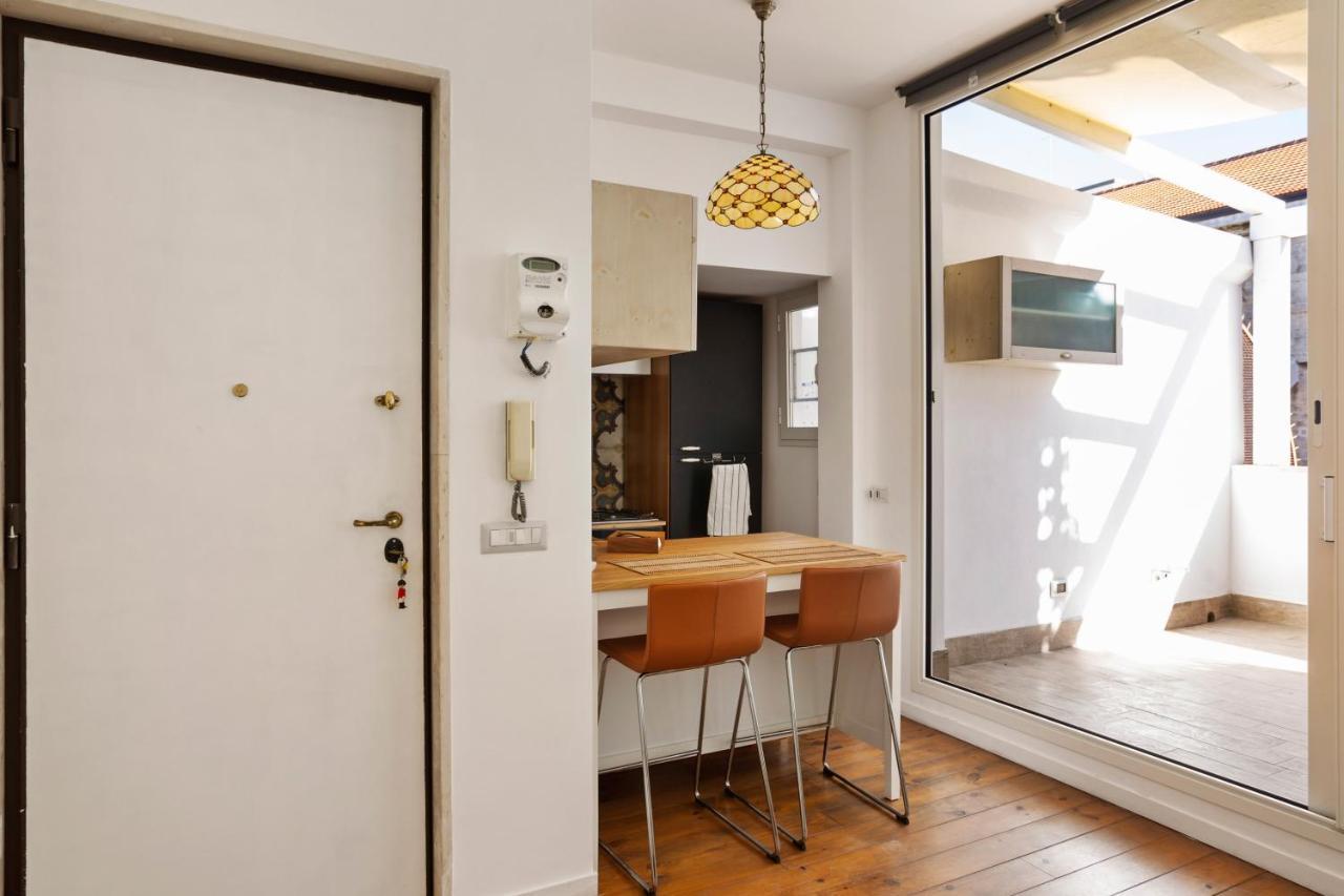 Madonella Apartment Con Terrazzo Bari Exteriör bild