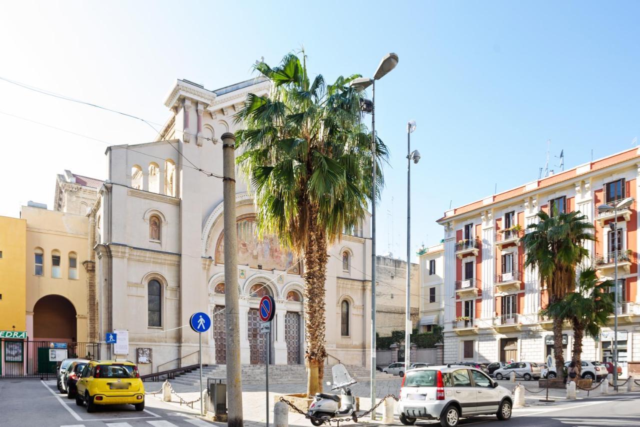 Madonella Apartment Con Terrazzo Bari Exteriör bild
