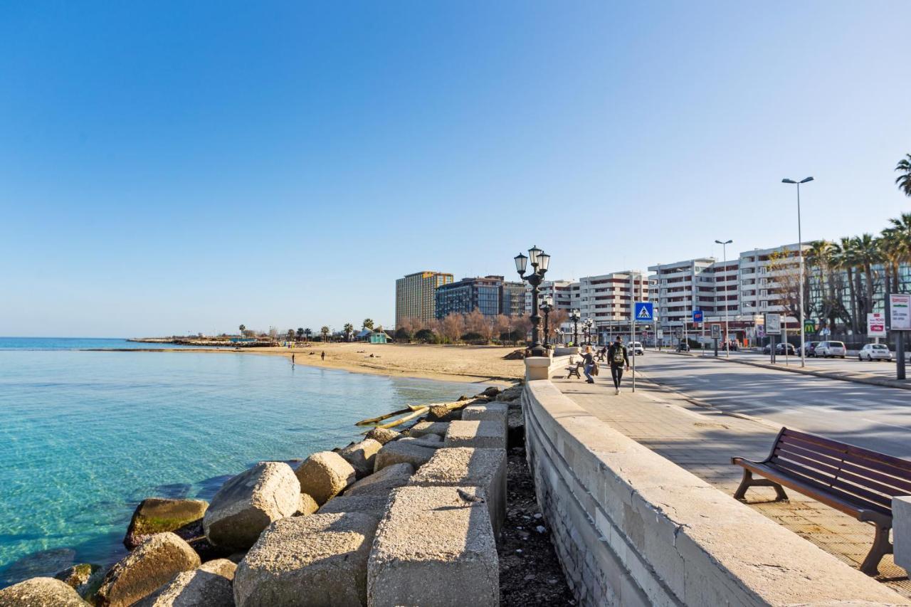 Madonella Apartment Con Terrazzo Bari Exteriör bild