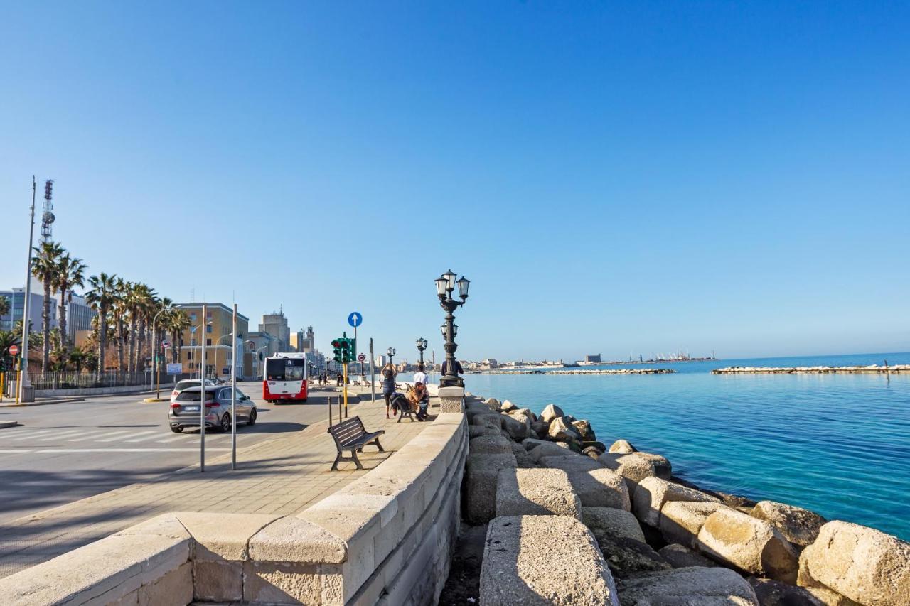 Madonella Apartment Con Terrazzo Bari Exteriör bild